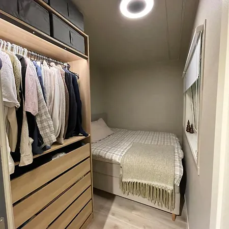 1 Bedroom With A View Close To The Airport