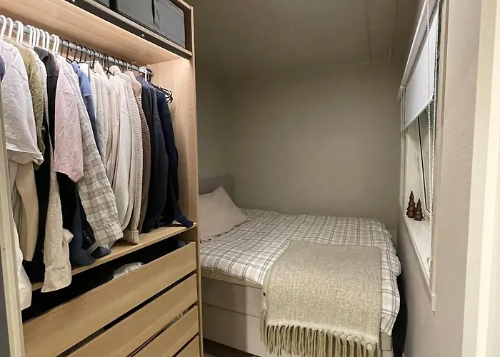 1 Bedroom With A View Close To The Airport